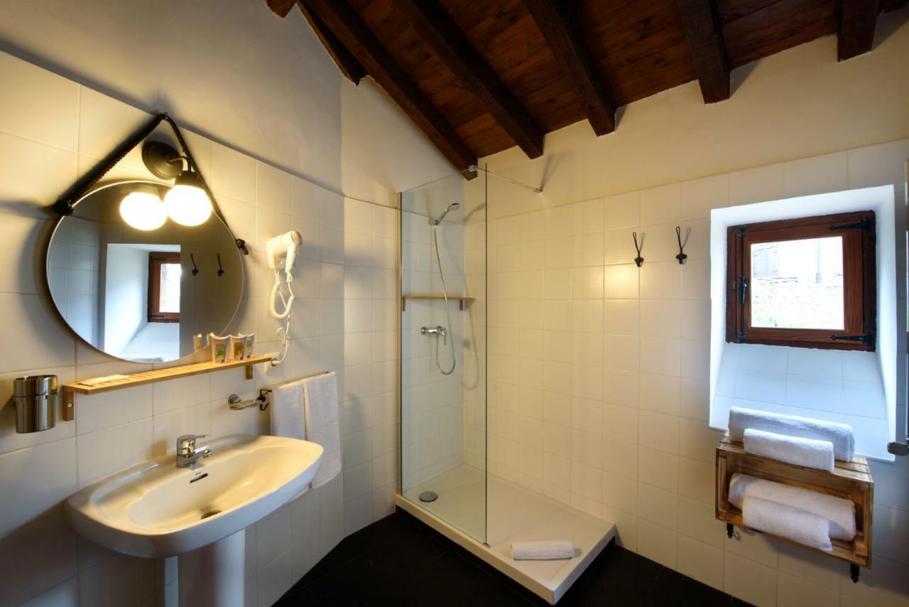 Hotel Papamoscas La Hiruela Buitenkant foto